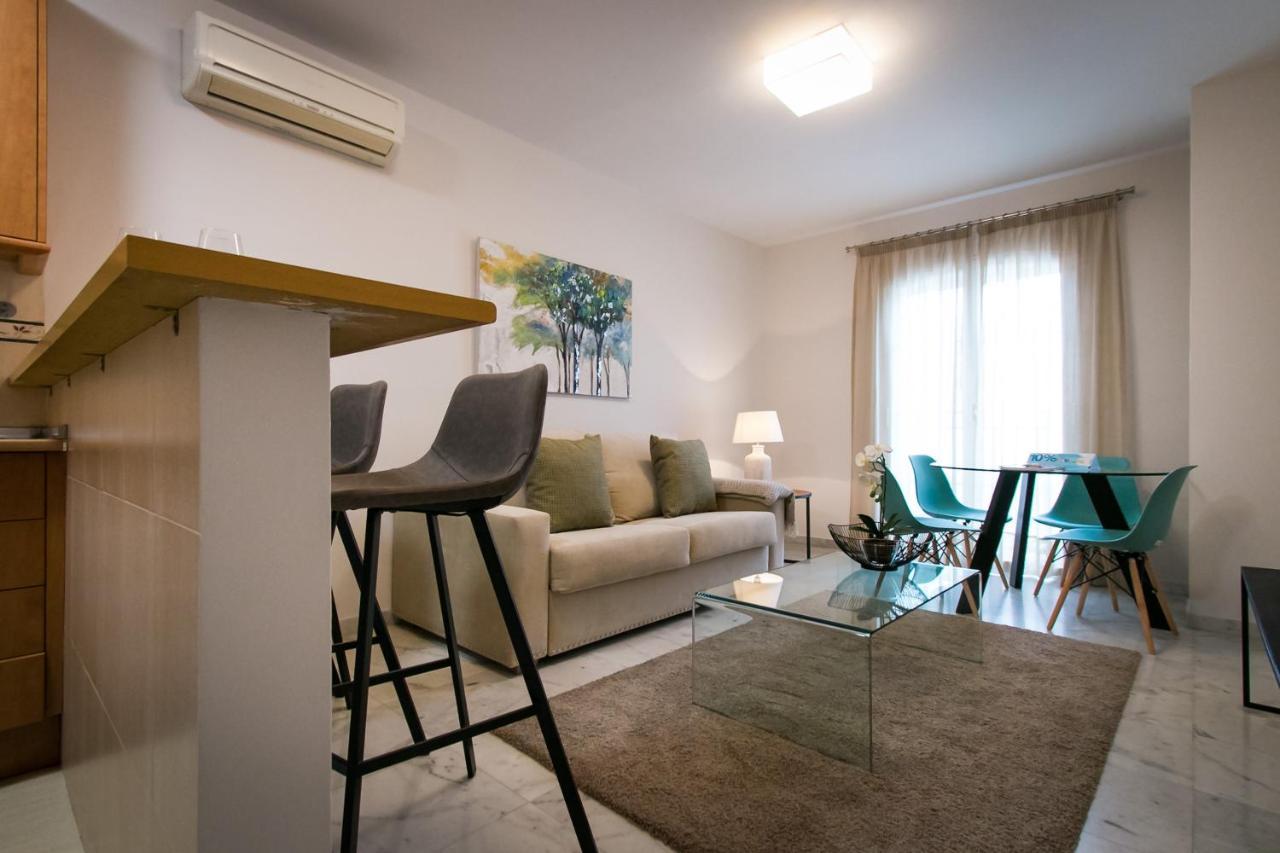 Holidays2Malaga Pena Parking & French Balcony & Smart Tv エクステリア 写真