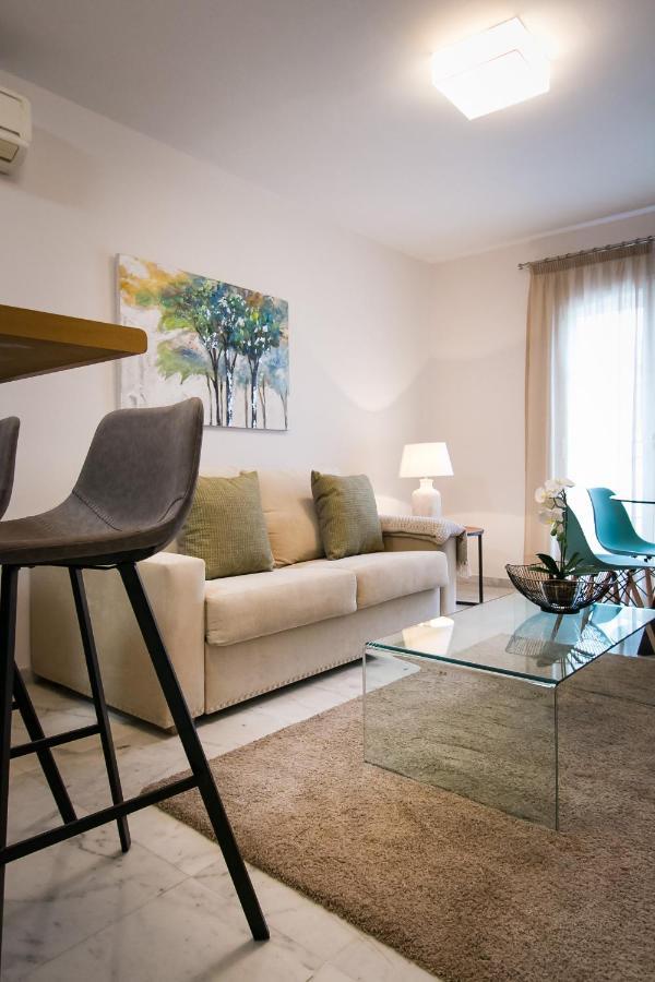 Holidays2Malaga Pena Parking & French Balcony & Smart Tv エクステリア 写真