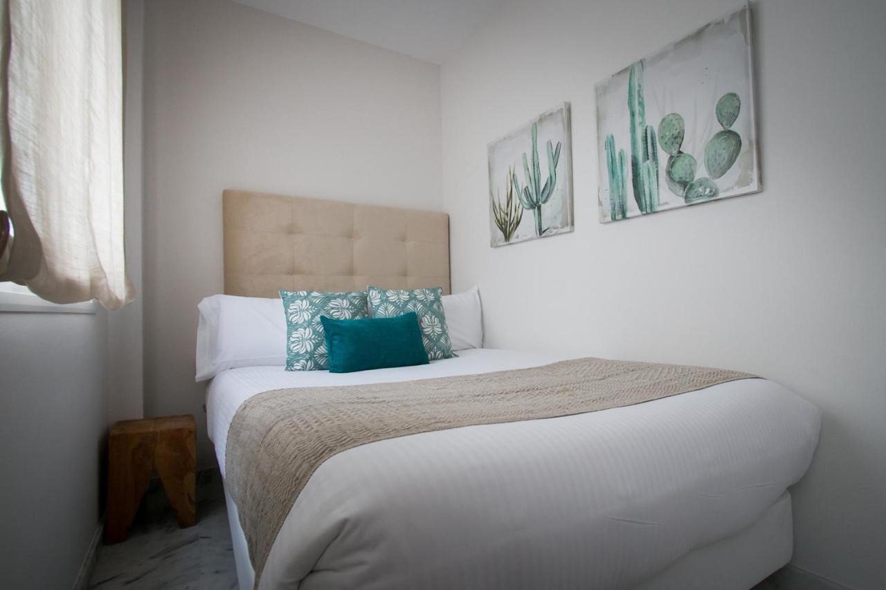 Holidays2Malaga Pena Parking & French Balcony & Smart Tv エクステリア 写真